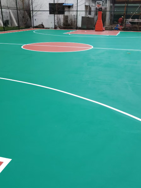 常州 球场长期使用易出现地面开裂